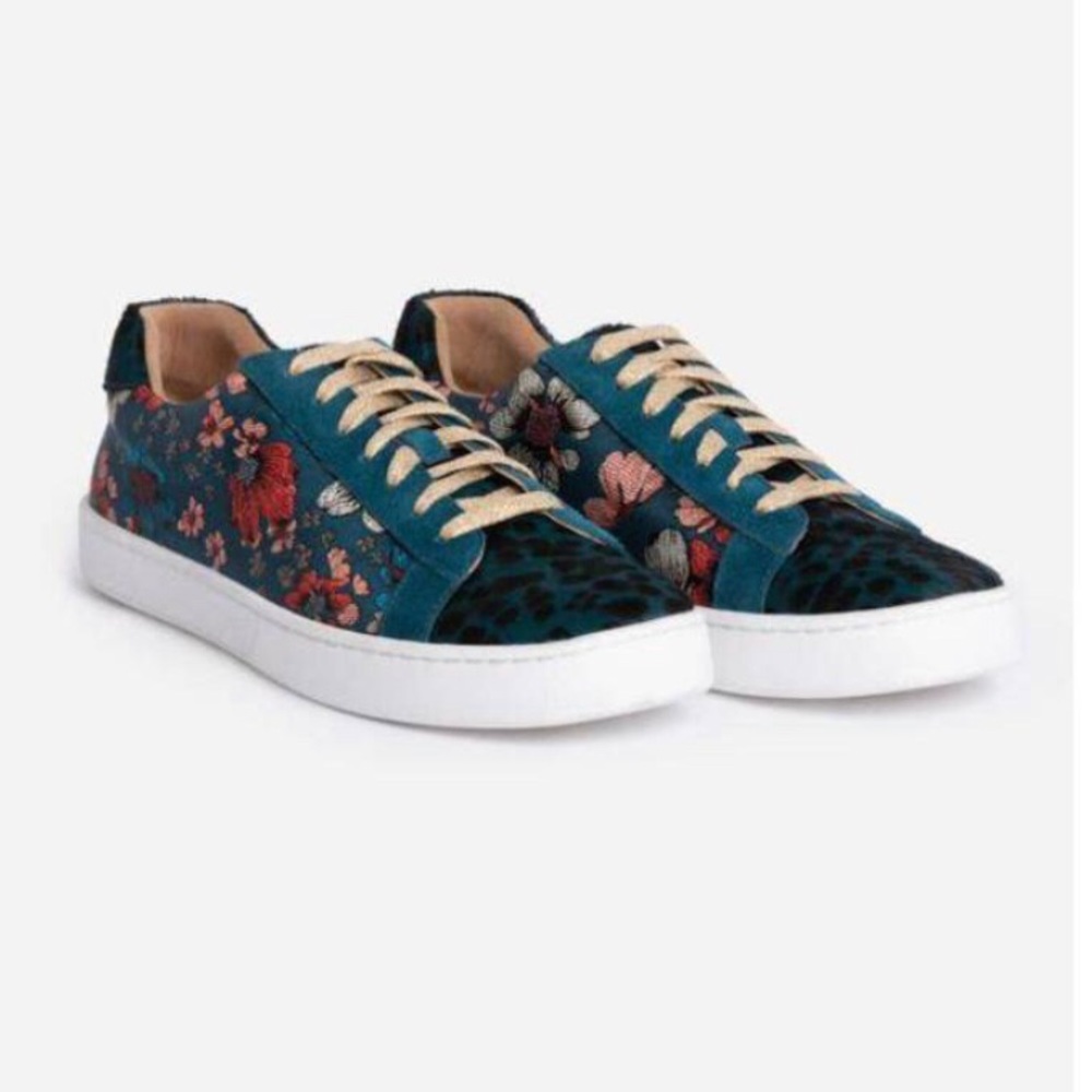 JOHNNY WAS BLUE ANIMAL PRINT EMBROIDERED NWT 9